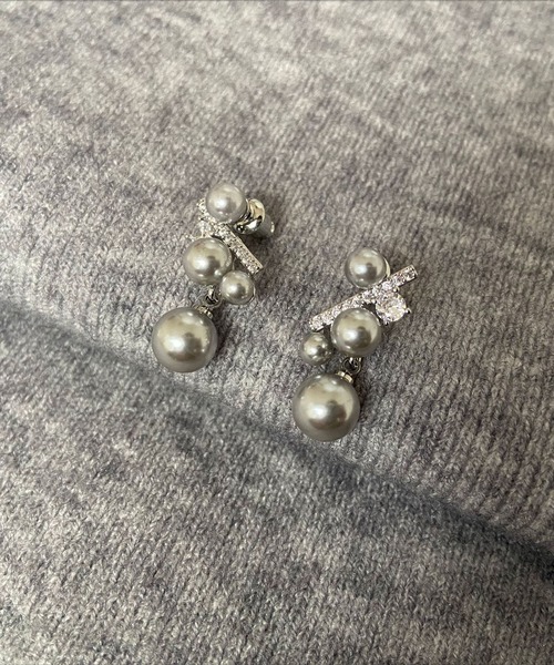 LA VORAGINE(ラ ヴォラジネ)の「大人可愛い高級感 パープルピアス 結婚式 お呼ばれピアス 二次会 同窓会 お呼ばれ オケージョン(ピアス(両耳用)・レディース・ライトパープル/ホワイト/グレー・FREE)」の17枚目の写真