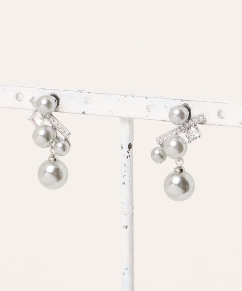 LA VORAGINE(ラ ヴォラジネ)の「大人可愛い高級感 パープルピアス 結婚式 お呼ばれピアス 二次会 同窓会 お呼ばれ オケージョン(ピアス(両耳用)・レディース・ライトパープル/ホワイト/グレー・FREE)」の20枚目の写真