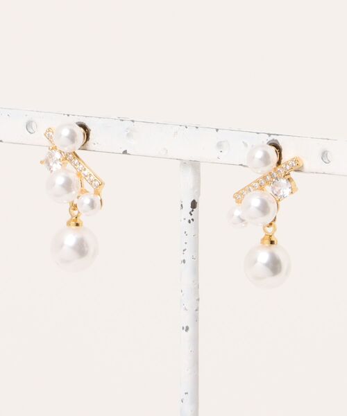 LA VORAGINE(ラ ヴォラジネ)の「大人可愛い高級感 パープルピアス 結婚式 お呼ばれピアス 二次会 同窓会 お呼ばれ オケージョン(ピアス(両耳用)・レディース・ライトパープル/ホワイト/グレー・FREE)」の21枚目の写真