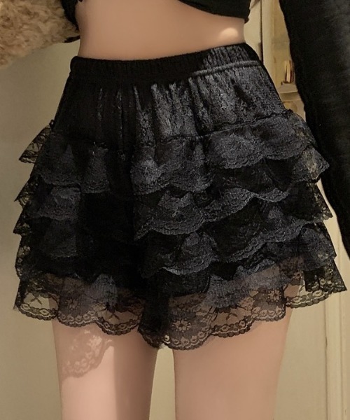 yuue' ( wear )(ユーイ)の「レースティアードショートパンツ(その他パンツ・レディース・ブラック/ホワイト・FREE)」の9枚目の写真