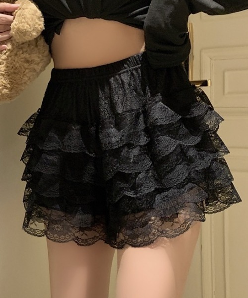 yuue' ( wear )(ユーイ)の「レースティアードショートパンツ(その他パンツ・レディース・ブラック/ホワイト・FREE)」の5枚目の写真