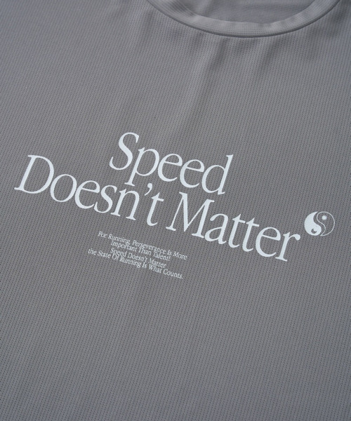 BUTTON SEOUL(ボタンソウル)の「スピードグラフィックライトウェイトテックショートスリーブ(3カラー)(Tシャツ/カットソー・メンズ・ダークグレー/アイボリー/ブラック・SMALL/MEDIUM/LARGE/X-LARGE)」の7枚目の写真