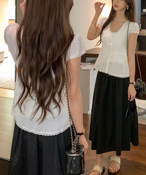 AMAJI(アマジ)の「フレンチテイスト Vネック リボンデザインTシャツ 半袖 レディース 華奢見え きれいめトップス(Tシャツ/カットソー・レディース・ホワイト・X-LARGE/LARGE/MEDIUM/SMALL)」の4枚目の写真