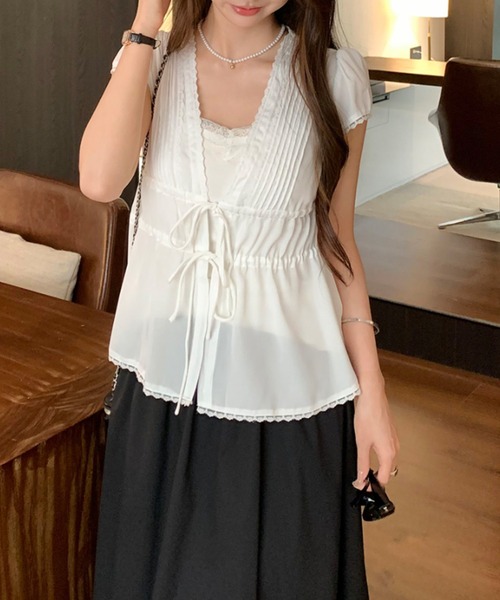 AMAJI(アマジ)の「フレンチテイスト Vネック リボンデザインTシャツ 半袖 レディース 華奢見え きれいめトップス(Tシャツ/カットソー・レディース・ホワイト・X-LARGE/LARGE/MEDIUM/SMALL)」の5枚目の写真