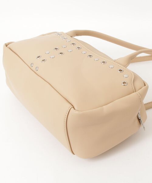 Rohwel(ローウェル)の「Stud Eyelet Shoulder Bag / スタッズアイレットショルダーバッグ(ショルダーバッグ・レディース・ブラック/ベージュ/ホワイト・FREE)」の22枚目の写真