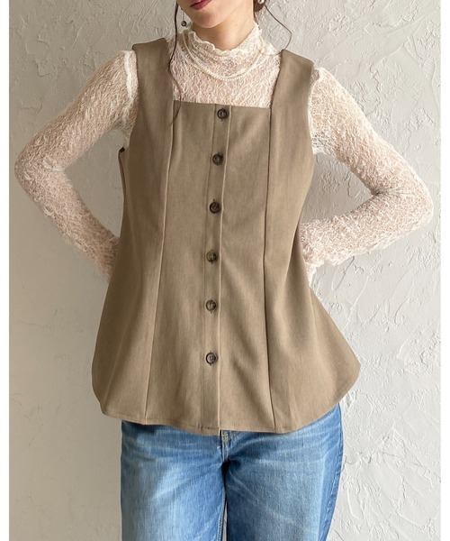 She's Closet(シーズクローゼット)の「スクエアネック切り替えペプラムフレア ボタン ジレ ベスト(ベスト・レディース・ベージュ/ブラック/アイボリー・FREE)」の6枚目の写真