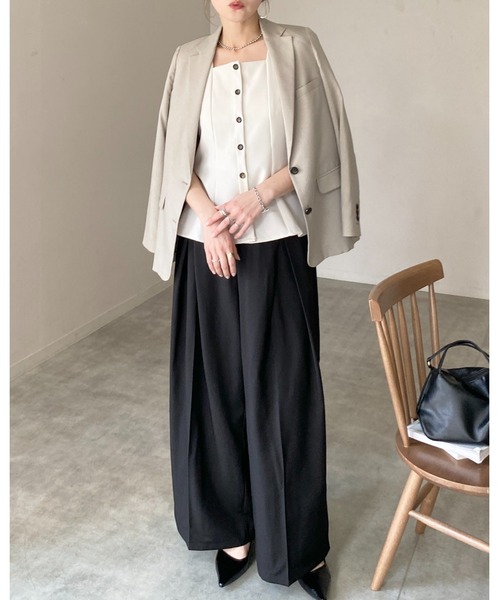 She's Closet(シーズクローゼット)の「スクエアネック切り替えペプラムフレア ボタン ジレ ベスト(ベスト・レディース・ベージュ/ブラック/アイボリー・FREE)」の8枚目の写真