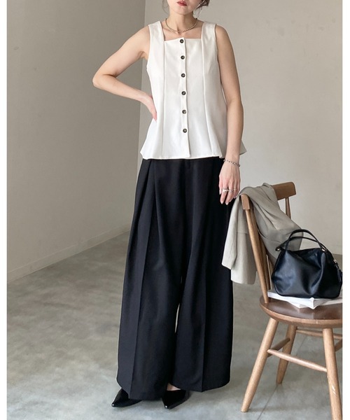She's Closet(シーズクローゼット)の「スクエアネック切り替えペプラムフレア ボタン ジレ ベスト(ベスト・レディース・ベージュ/ブラック/アイボリー・FREE)」の10枚目の写真