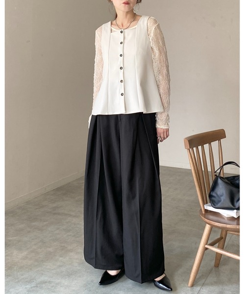 She's Closet(シーズクローゼット)の「スクエアネック切り替えペプラムフレア ボタン ジレ ベスト(ベスト・レディース・ベージュ/ブラック/アイボリー・FREE)」の20枚目の写真