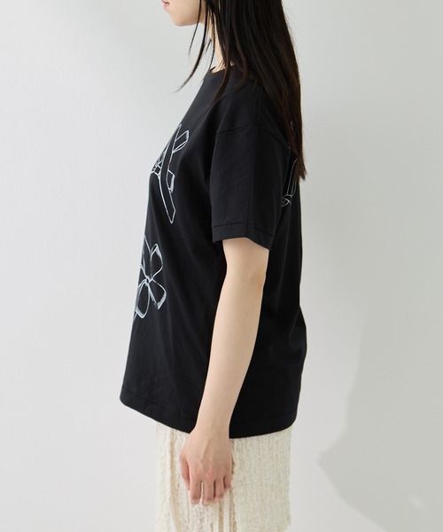 RhodolirioN（ロドリリオン）の「[RhodolirioN/ロドリリオン]Printed Making a bow with Ribbon Tee（Tシャツ/カットソー・レディース・ブラック/ピンク/ホワイト・0）」の6枚目の写真