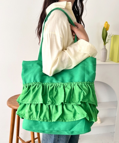 wears(ウェアーズ)の「【A4収納可】2wayフリルトートバッグ(トートバッグ・レディース・ピンク/ブラック/ホワイト/グリーン・FREE)」の3枚目の写真