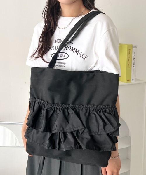 wears(ウェアーズ)の「【A4収納可】2wayフリルトートバッグ(トートバッグ・レディース・ピンク/ブラック/ホワイト/グリーン・FREE)」の2枚目の写真