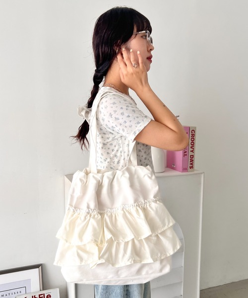 wears(ウェアーズ)の「【A4収納可】2wayフリルトートバッグ(トートバッグ・レディース・ピンク/ブラック/ホワイト/グリーン・FREE)」の9枚目の写真