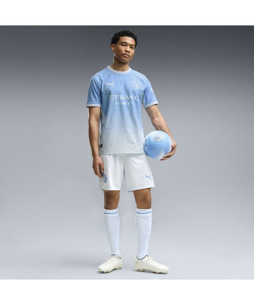 PUMA(プーマ)の「PUMA プーマ メンズ 2026-27 マンチェスターシティ FC ホーム オーセンティッ(Tシャツ/カットソー・メンズ・ブルー系その他・LARGE/X-LARGE/MEDIUM/SMALL)」の3枚目の写真