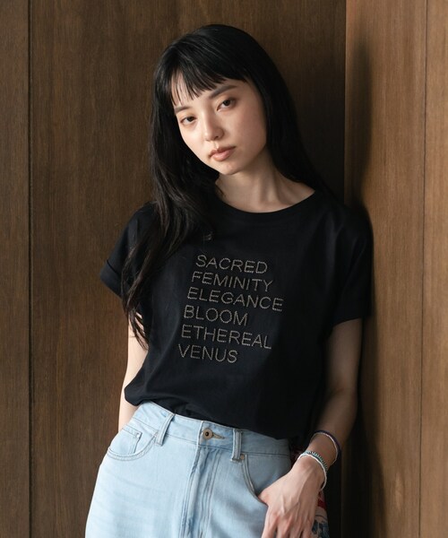 GALLEST(ギャレスト)の「刺繍フレーズTシャツ(Tシャツ/カットソー・レディース・ブラック系/パープル系1/ホワイト系1・38)」の14枚目の写真
