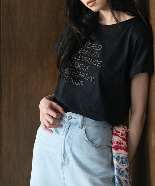 GALLEST(ギャレスト)の「刺繍フレーズTシャツ(Tシャツ/カットソー・レディース・ブラック系/パープル系1/ホワイト系1・38)」の11枚目の写真