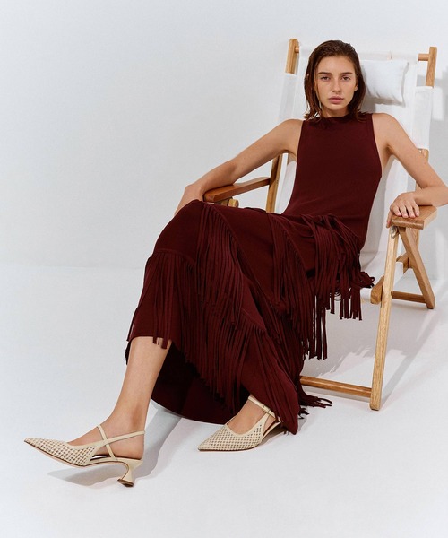 CHARLES & KEITH(チャールズ & キース)の「Raffia ラフィア スカルプチュラルヒール スリングバックパンプス(パンプス・レディース・ベージュ/ブラック系その他2・23.5cm/22.5cm/23cm/25cm/24.5cm)」の2枚目の写真
