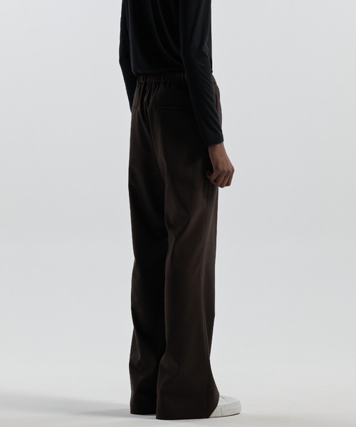 CINOH(チノ)の「SOFT FLARE PANTS(その他パンツ・メンズ・ブラウン/グレー/ブラック・46/44)」の8枚目の写真