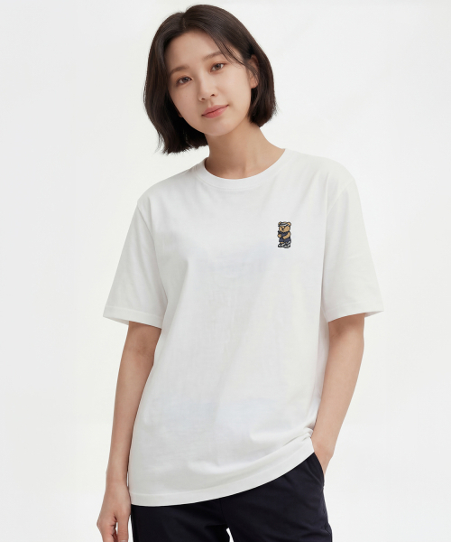 OKSTAR(オクスター)の「ゴルフクマ刺繍半袖Tシャツ(Tシャツ/カットソー・メンズ・ホワイト/ブラック/グレー/クリーム/ライトグレー/ライトベージュ・SMALL/MEDIUM/LARGE/X-LARGE/2XL/3XL/4XL)」の8枚目の写真
