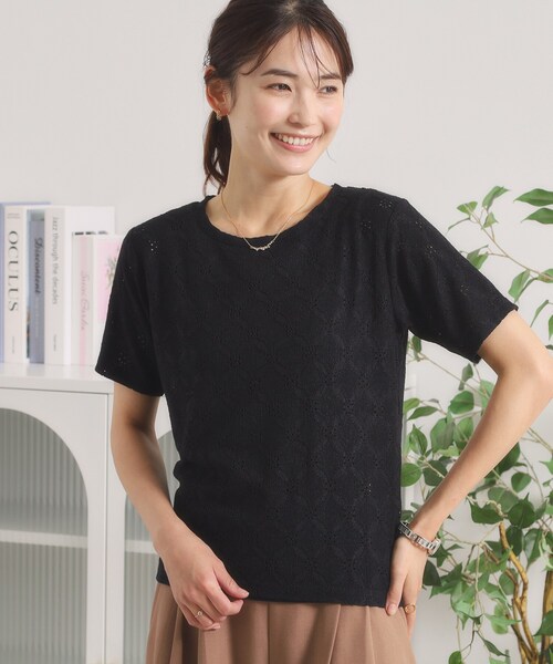 ITS'DEMO(イッツデモ)の「レースジャカードTシャツ(Tシャツ/カットソー・レディース・ブラック/ライトグリーン/オフホワイト・00)」の2枚目の写真