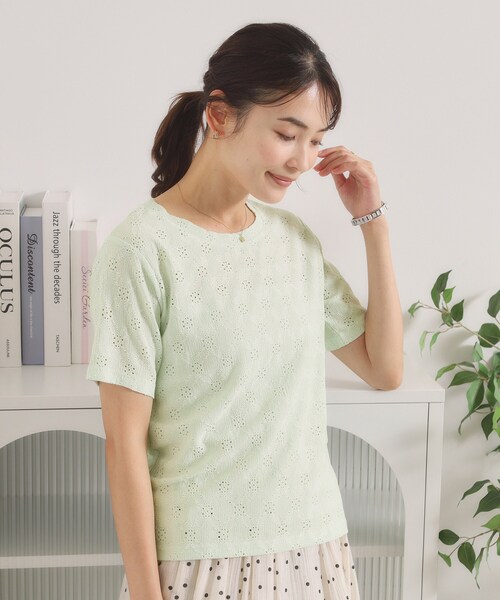 ITS'DEMO(イッツデモ)の「レースジャカードTシャツ(Tシャツ/カットソー・レディース・ブラック/ライトグリーン/オフホワイト・00)」の14枚目の写真