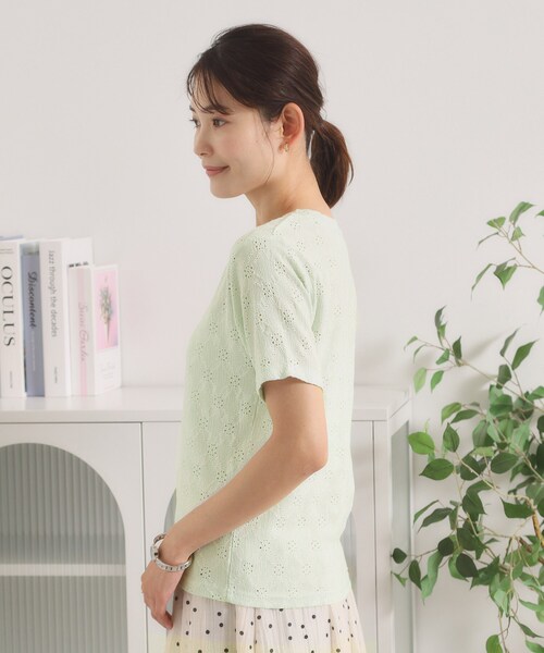 ITS'DEMO(イッツデモ)の「レースジャカードTシャツ(Tシャツ/カットソー・レディース・ブラック/ライトグリーン/オフホワイト・00)」の7枚目の写真