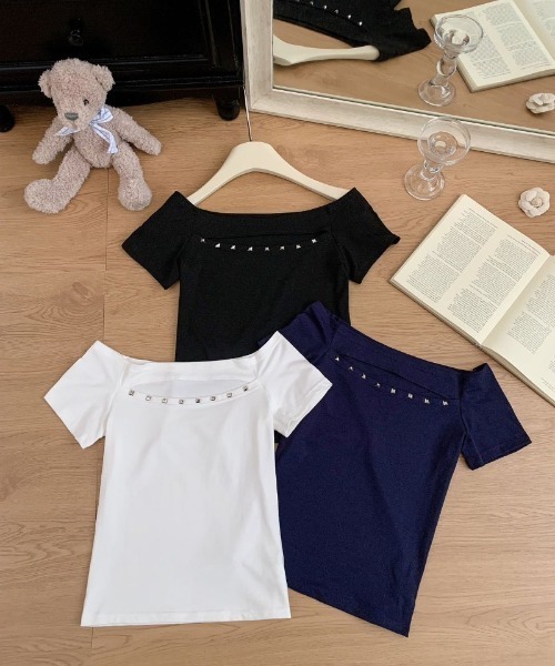 Ritzy(リッツィー)の「スタッズ付き オフショルダークロップ T シャツ(Tシャツ/カットソー・レディース・ホワイト/ブルー/ブラック・FREE)」の18枚目の写真