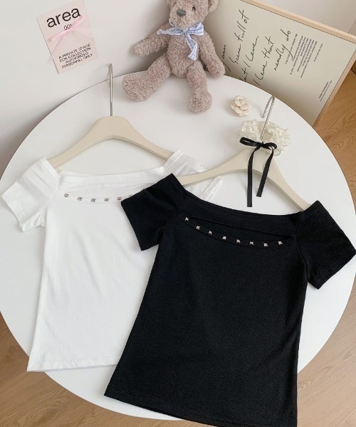 Ritzy(リッツィー)の「スタッズ付き オフショルダークロップ T シャツ(Tシャツ/カットソー・レディース・ホワイト/ブルー/ブラック・FREE)」の17枚目の写真