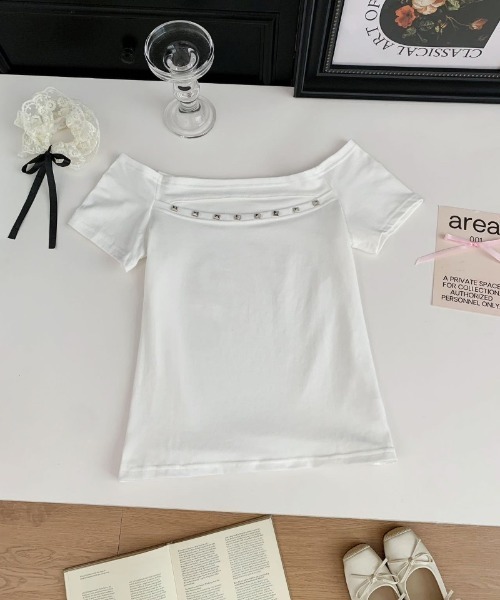 Ritzy(リッツィー)の「スタッズ付き オフショルダークロップ T シャツ(Tシャツ/カットソー・レディース・ホワイト/ブルー/ブラック・FREE)」の15枚目の写真