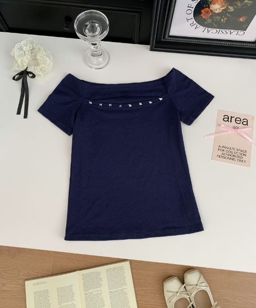 Ritzy(リッツィー)の「スタッズ付き オフショルダークロップ T シャツ(Tシャツ/カットソー・レディース・ホワイト/ブルー/ブラック・FREE)」の14枚目の写真