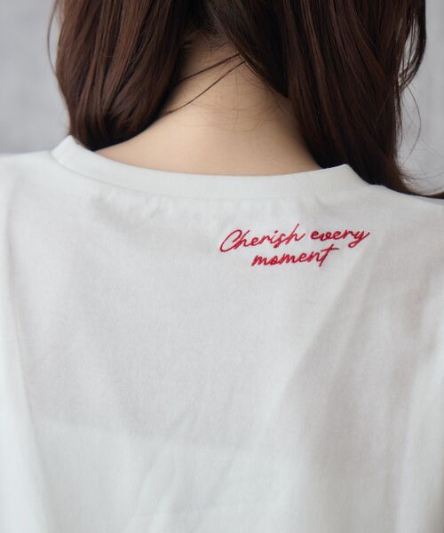 RETRO GIRL(レトロガール)の「チビロゴ刺繍コンパクトTEE(Tシャツ/カットソー・レディース・オフホワイト/ホワイト系その他/ピンク・FREE)」の4枚目の写真