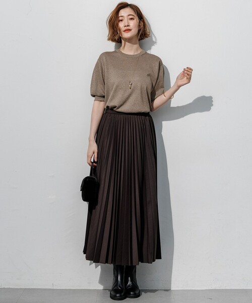 23区 L(ニジュウサンクオオキイサイズ)の「オータムメタリック パフスリーブ ニット Tシャツ(ニット/セーター・レディース・シルバー系/ピンク系/ゴールド系/ライトグリーン系・44/46)」の11枚目の写真
