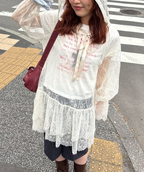 CIAOPANIC(チャオパニック)の「レースチュニックフーディーブラウス(シャツ/ブラウス・レディース・ブラック/オフホワイト/アイボリー・ONE SIZE)」の11枚目の写真