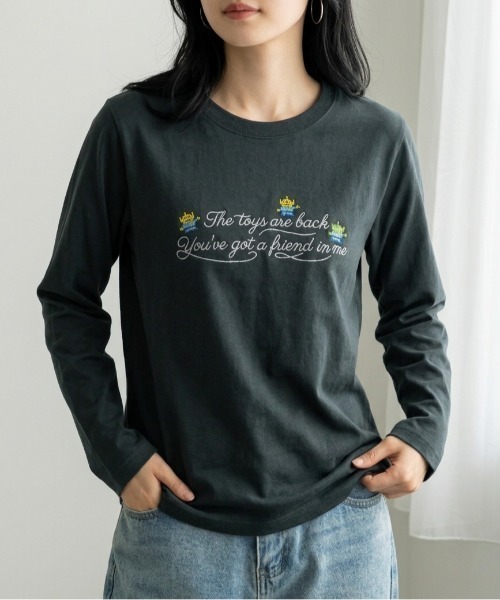 Disney(ディズニー)の「<Disney>【トイストーリー】ピクセルアート調ラインストーンロゴTシャツ(Tシャツ/カットソー・レディース・ブラック/ライトグレー系・X-LARGE/LARGE/MEDIUM/XX-LARGE)」の4枚目の写真