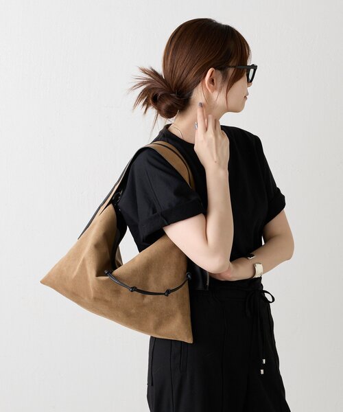 russet(ラシット)の「《WEB限定》エコスエードワンショルダーバッグ(ショルダーバッグ・レディース・ダークブラウン/オリーブ・FREE)」の2枚目の写真