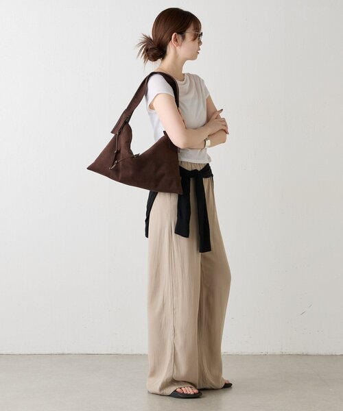 russet(ラシット)の「《WEB限定》エコスエードワンショルダーバッグ(ショルダーバッグ・レディース・ダークブラウン/オリーブ・FREE)」の5枚目の写真
