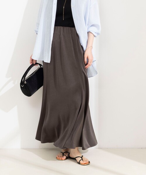 NOLLEY’S Sophi（ノーリーズソフィ）の「《セットアップ対応》ピーチサテンフレアースカート（スカート・レディース・チャコールグレー/ネイビー・34/36/38）」の6枚目の写真