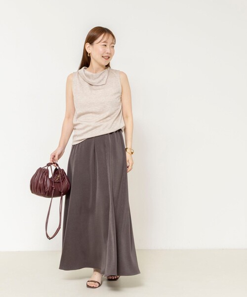 NOLLEY’S Sophi（ノーリーズソフィ）の「《セットアップ対応》ピーチサテンフレアースカート（スカート・レディース・チャコールグレー/ネイビー・34/36/38）」の11枚目の写真