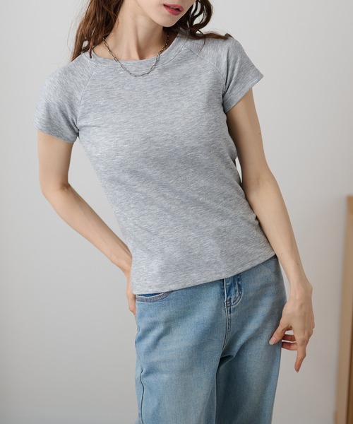 DAYRA(デイラ)の「ソリッドカラー クルーネック ラグラン 半袖 トップス(Tシャツ/カットソー・レディース・ライトグレー/ダークグレー/ホワイト/ブラック・FREE)」の3枚目の写真