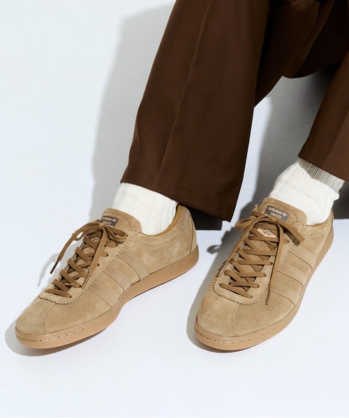 adidas（アディダス）の「タバコ Tobacco / アディダスオリジナルス adidas Originals（スニーカー・メンズ・ブラウン・22.0cm/24.5cm/24.0cm/25.0cm/25.5cm/30.0cm/29.0cm/28.5cm/29.5cm/26.5cm/26.0cm/27.5cm/27.0cm/22.5cm/28.0cm/23.5cm/23.0cm）」の2枚目の写真