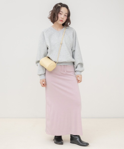 HEILIS(ヘイリス)の「ボーダー柄カットロングスカート /ロングスカート タイトスカート ボーダースカート ナロースカート Iラインスカート ウエストゴム カットソースカート ロング丈 ボーダー柄 韓国ファッション カジュアル デイリー 秋 秋服 秋コーデ 秋冬 秋冬コーデ 長袖コーデ ニットコーデ スウェットコーデ レイヤード ブラック グレー ピンク マタニティ(スカート・レディース・グレー/ブラック/ピンク・FREE)」の22枚目の写真