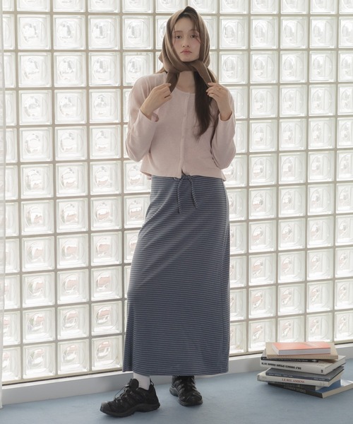 HEILIS(ヘイリス)の「ボーダー柄カットロングスカート /ロングスカート タイトスカート ボーダースカート ナロースカート Iラインスカート ウエストゴム カットソースカート ロング丈 ボーダー柄 韓国ファッション カジュアル デイリー 秋 秋服 秋コーデ 秋冬 秋冬コーデ 長袖コーデ ニットコーデ スウェットコーデ レイヤード ブラック グレー ピンク マタニティ(スカート・レディース・グレー/ブラック/ピンク・FREE)」の12枚目の写真