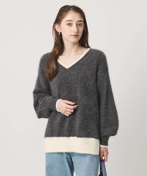 UNITED ARROWS(ユナイテッドアローズ)の「フォックスカシミヤ スパンコール Vネック ニット(ニット/セーター・レディース・ライトピンク/ダークグレー/その他2・FREE)」の1枚目の写真