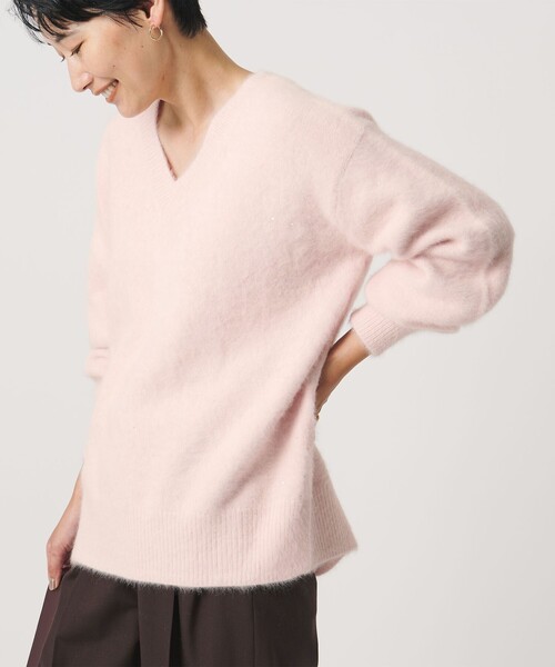 UNITED ARROWS(ユナイテッドアローズ)の「フォックスカシミヤ スパンコール Vネック ニット(ニット/セーター・レディース・ライトピンク/ダークグレー/その他2・FREE)」の9枚目の写真