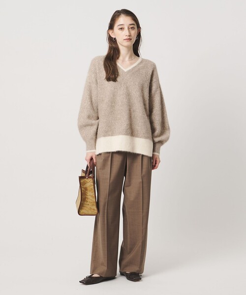 UNITED ARROWS(ユナイテッドアローズ)の「フォックスカシミヤ スパンコール Vネック ニット(ニット/セーター・レディース・ライトピンク/ダークグレー/その他2・FREE)」の11枚目の写真
