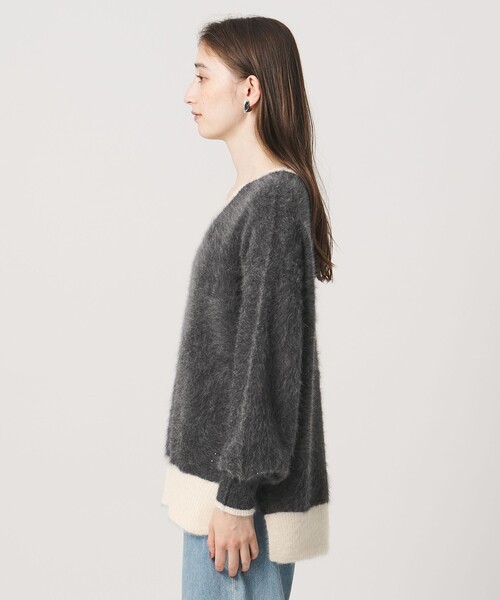 UNITED ARROWS(ユナイテッドアローズ)の「フォックスカシミヤ スパンコール Vネック ニット(ニット/セーター・レディース・ライトピンク/ダークグレー/その他2・FREE)」の16枚目の写真