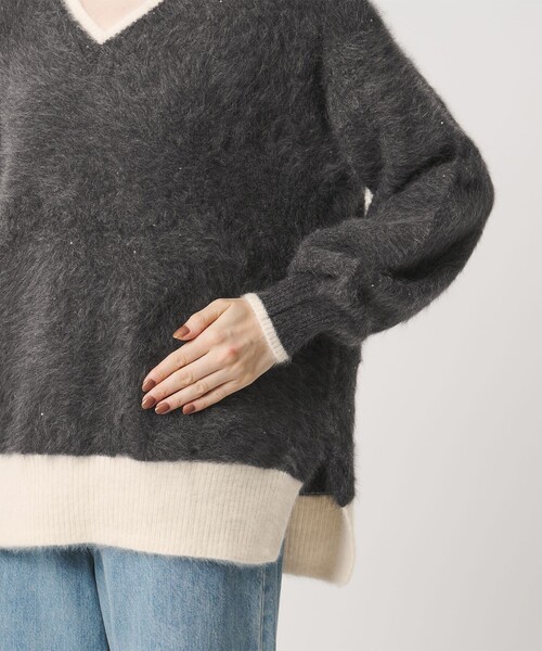UNITED ARROWS(ユナイテッドアローズ)の「フォックスカシミヤ スパンコール Vネック ニット(ニット/セーター・レディース・ライトピンク/ダークグレー/その他2・FREE)」の19枚目の写真