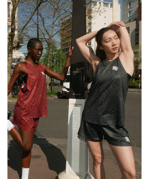 MENASOO(ミナス)の「Unisex Pace Trace Singlet_Black(Tシャツ/カットソー・レディース・ブラック・S/L)」の1枚目の写真