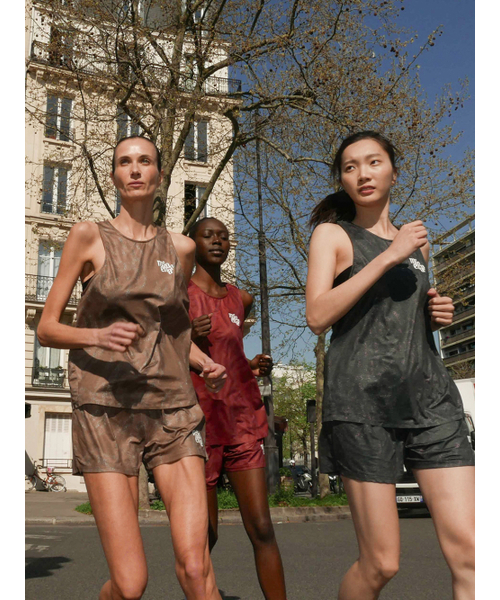 MENASOO(ミナス)の「Unisex Pace Trace Singlet_Black(Tシャツ/カットソー・レディース・ブラック・S/L)」の2枚目の写真