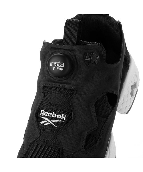 Reebok(リーボック)の「Reebok INSTAPUMP FURY 94(リーボック インスタ ポンプフューリー 94_)(スニーカー・メンズ・ブラック系1/ネイビー/ブラック系・23cm/28.5cm/23.5cm/29cm/24cm/24.5cm/25cm/25.5cm/26.5cm/27.5cm/28cm/26cm/27cm)」の11枚目の写真